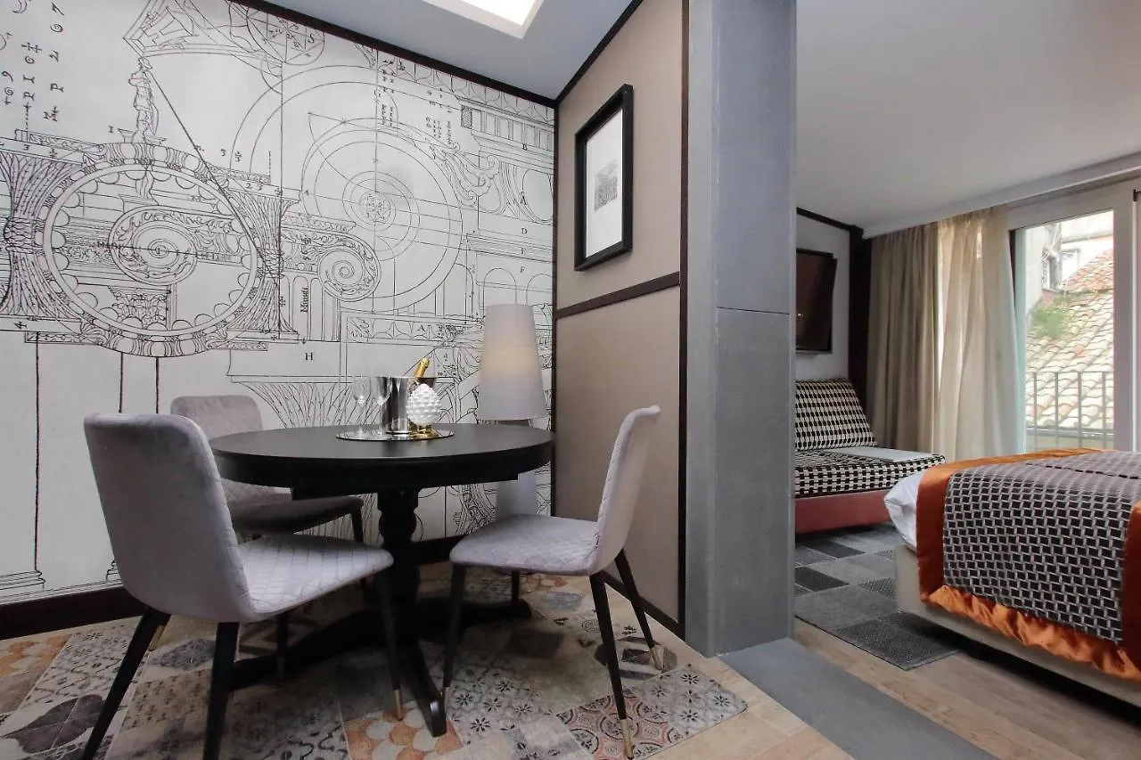 Konukevi Helmirage Piazza Di Spagna Suite Roma İtalya